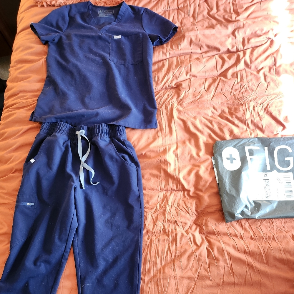Figs Catarina top (XS) & high waisted Zamora (SP)